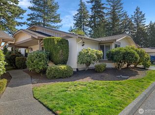 16002 Village Green Dr UNIT A, Mill Creek, WA 98012