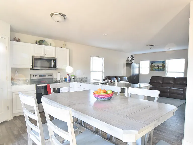 347 E Impala Ct — Photo 6