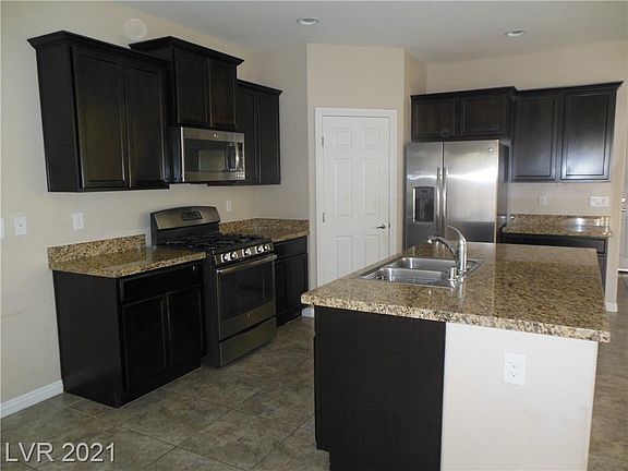 5th image of 6897 Dragonfly Rock St