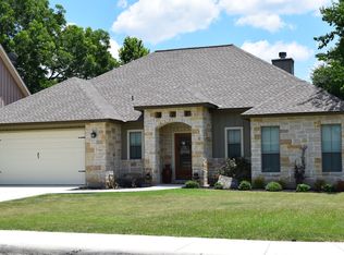 103 Devonshire Rd, Boerne, TX 78006