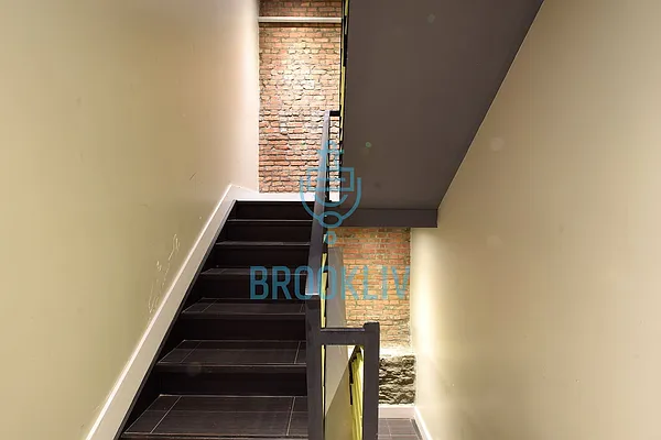 Rented by null | media 22