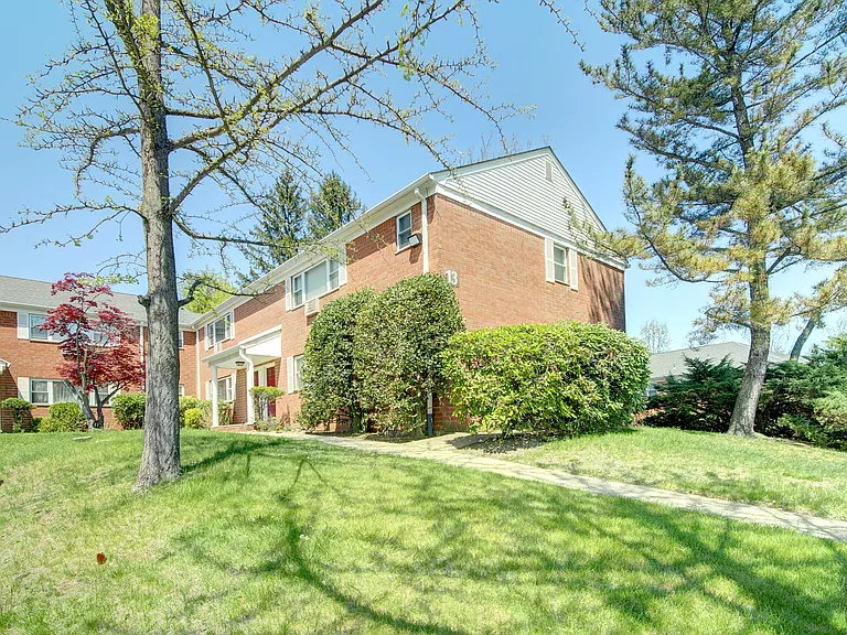 2467 Route 10 E #13-1A — Photo 1