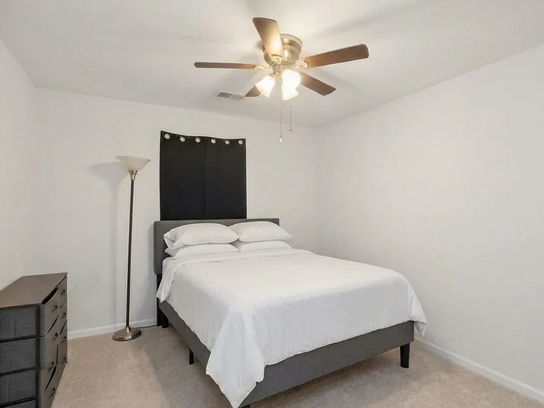 11210 Log Cabin Ln — Photo 21
