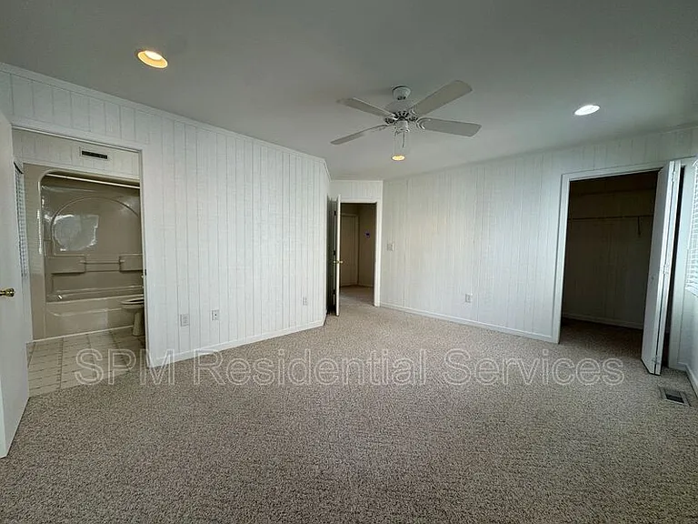 1154 Monroe Ln — Photo 19