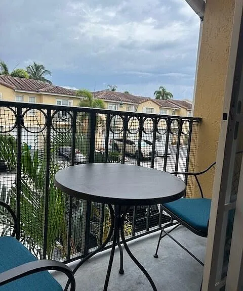 1040 Lake Shore Dr #105 — Photo 18