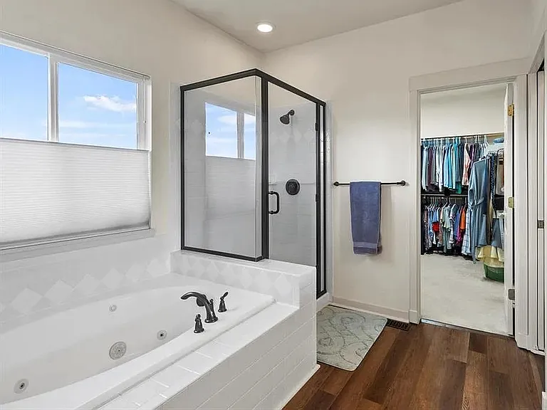 9630 Hollyleaf Ct — Photo 22