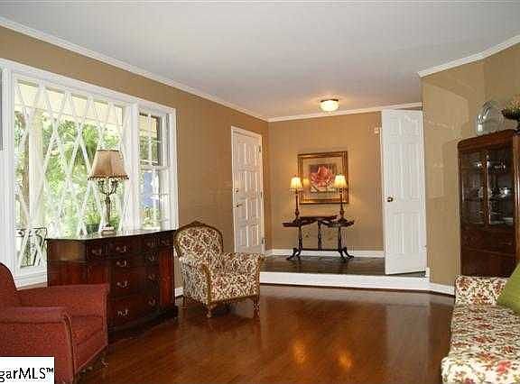 5th image of 205 Providence Sq