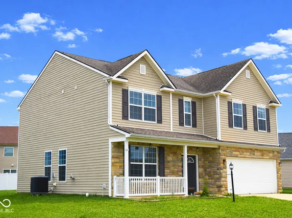 3325 Lake Stream Dr, Columbus, IN 47201