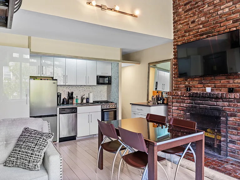 10 Charles St #3-A — Photo 7