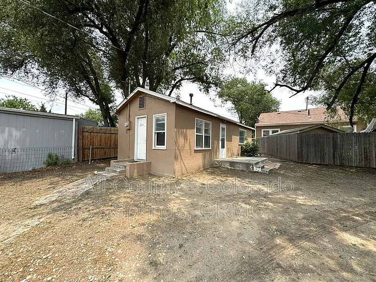 624 1/2 Yuma St — Photo 2