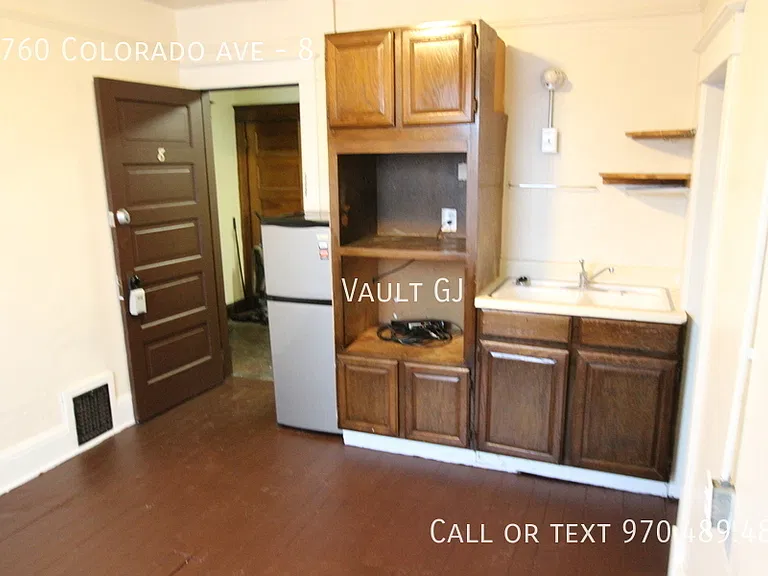 760 Colorado Ave #8 — Photo 3