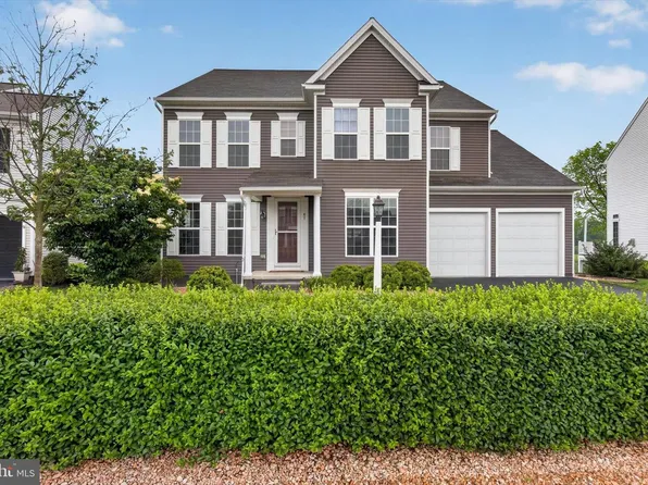 87 Edris Ln, Mechanicsburg, PA 17050