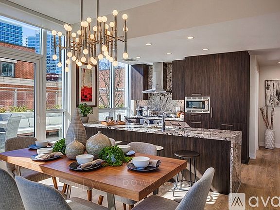 4th image of 670 N Hudson Ave #1204