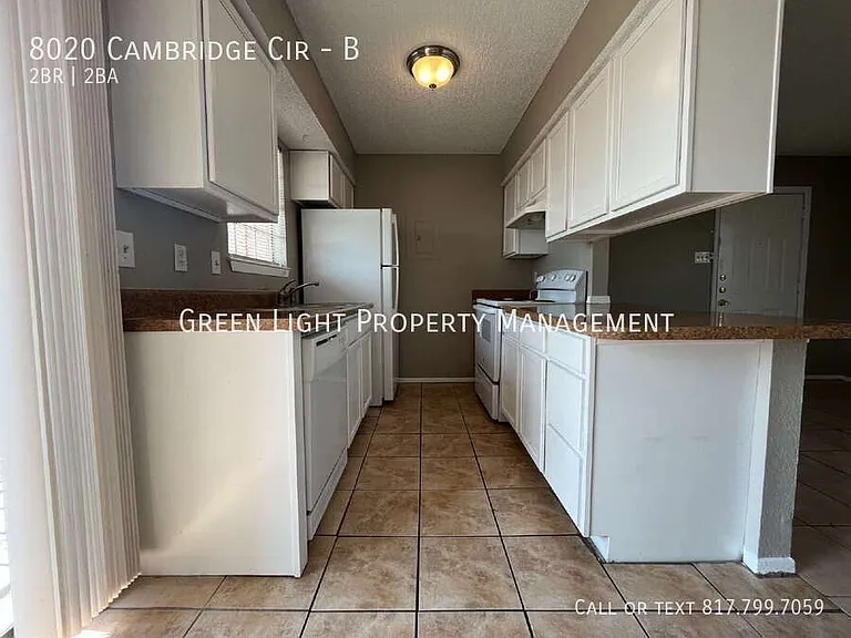 8020 Cambridge Cir #B — Photo 5