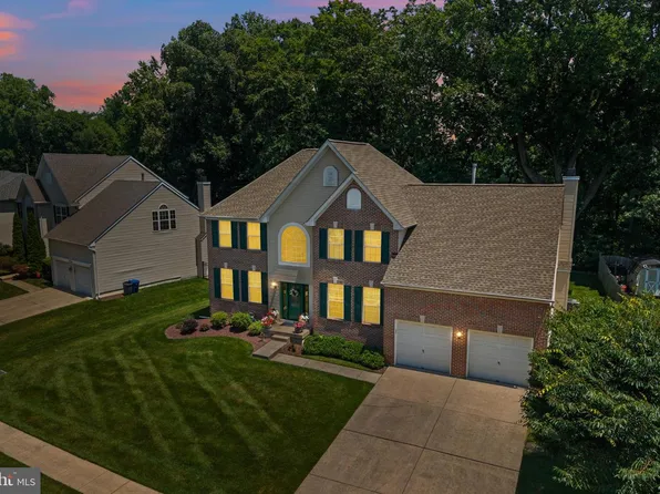 51 Creekwood Dr, Bordentown, NJ 08505