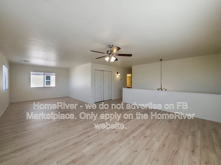 42706 W Hillman Dr — Photo 9