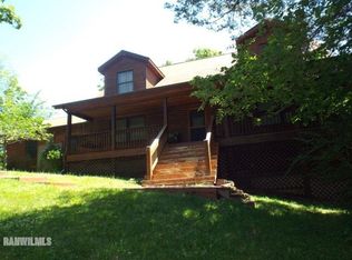 61 W Reusch Rd, Elizabeth, IL 61028