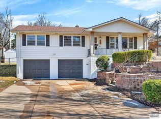 4509 Ridgeway Rd, Omaha, NE 68134