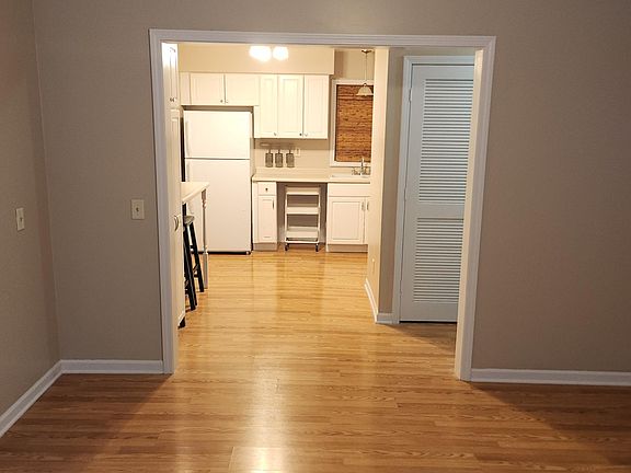2nd image of 657 S Margaret St #A