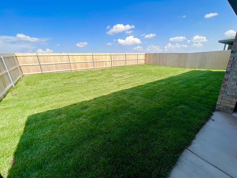 5009 Weiblen St — Photo 2