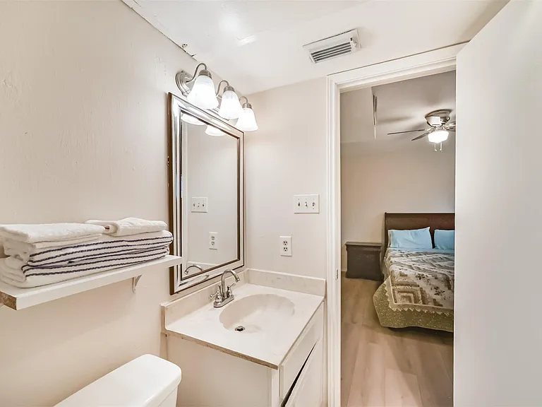 6410 Del Monte Dr #89 — Photo 33