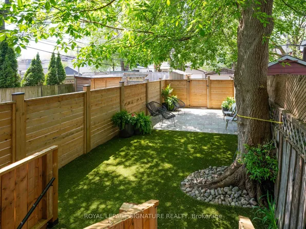 26 Pape Ave, Toronto, ON M4M 2V6