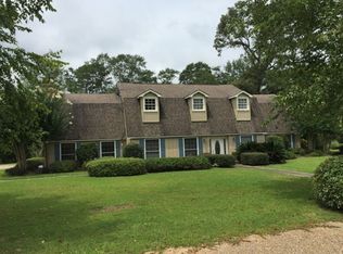 51 Deer Creek Rd, Lumberton, MS 39455