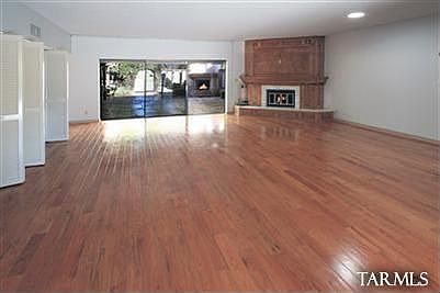 4th image of 7901 N Tuscany Dr