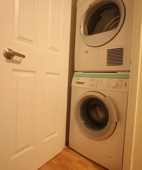221 E 28th St #1B — Photo 1