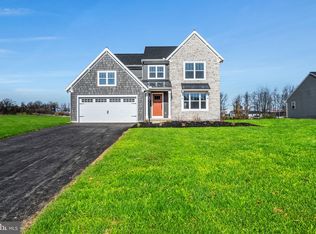 879 Ashfield Dr, Carlisle, PA 17015
