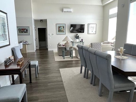 4th image of 22638 119th Ave #610