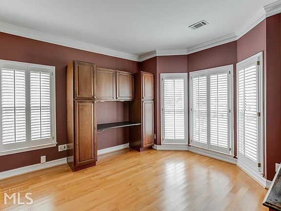 5th image of 1605 Peachcrest Dr