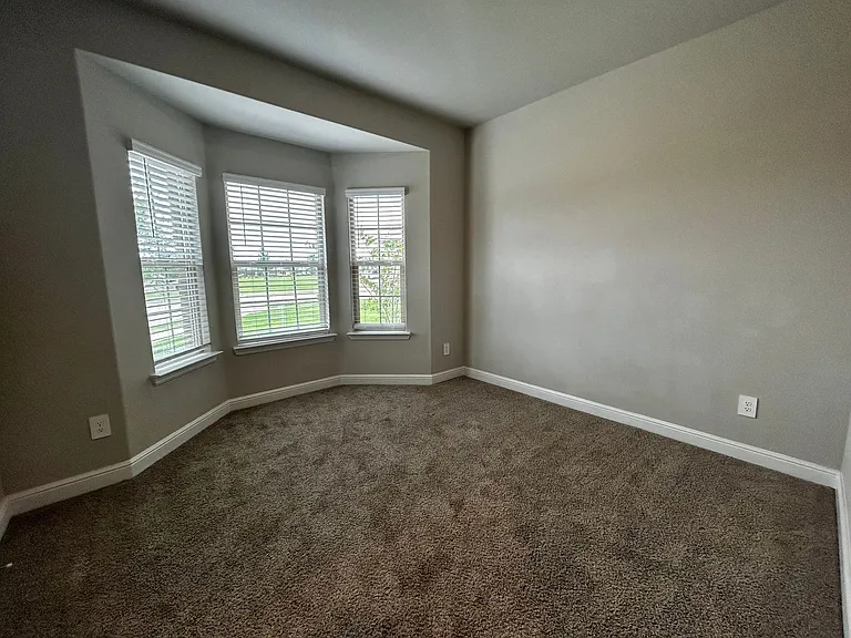 16028 Bronte Ln — Photo 20