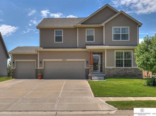 10509 Cary St, La Vista, NE 68128