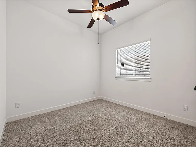 234 Amaranth Way — Photo 37
