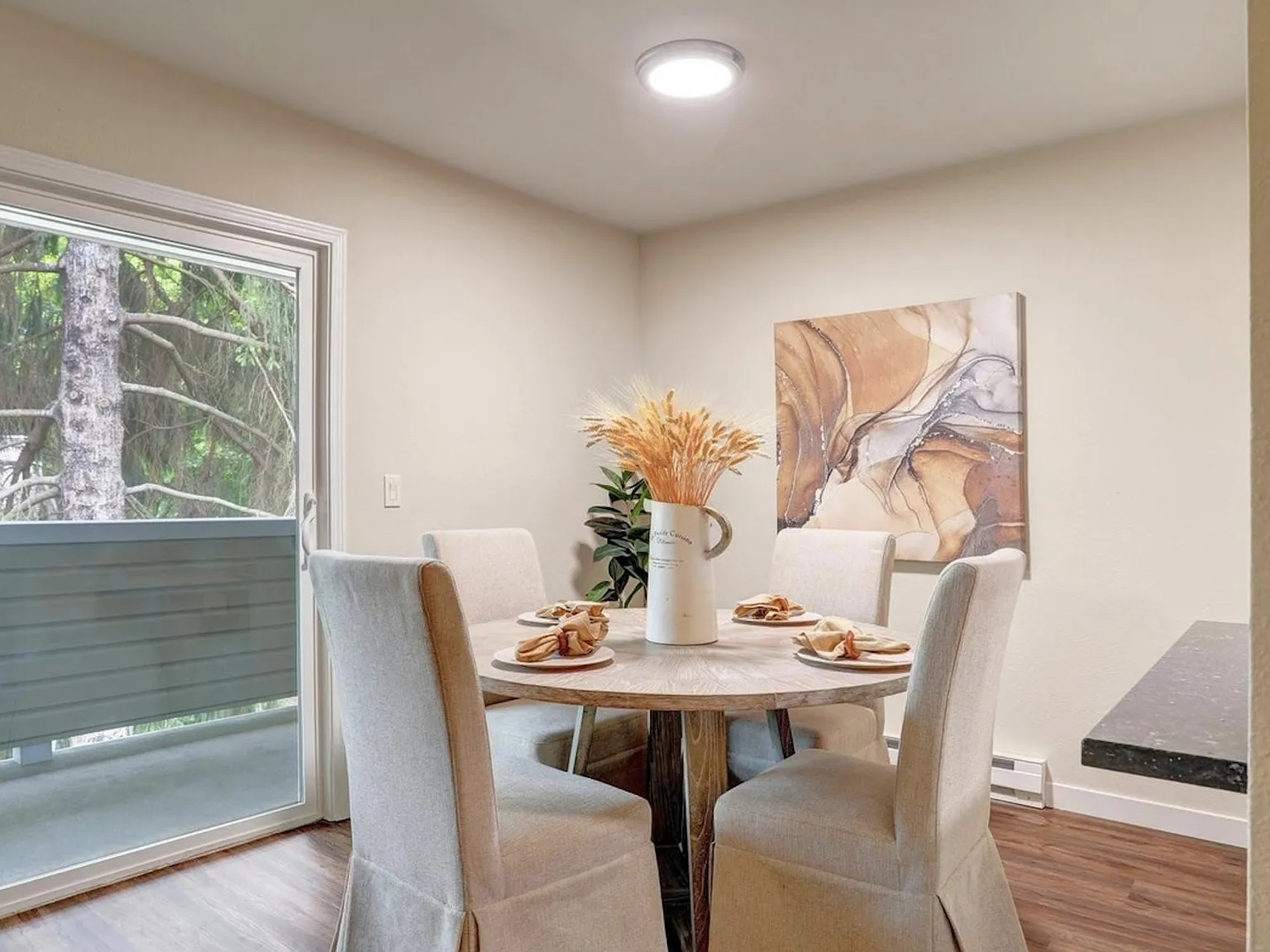 1 bed, 711 sqft, $2,000 — Photo 3
