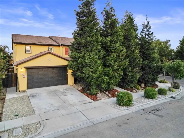 250 Romanov Ct, Patterson, CA 95363