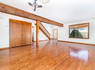 598 Mountain Rd APT D, West Hartford, CT 06117