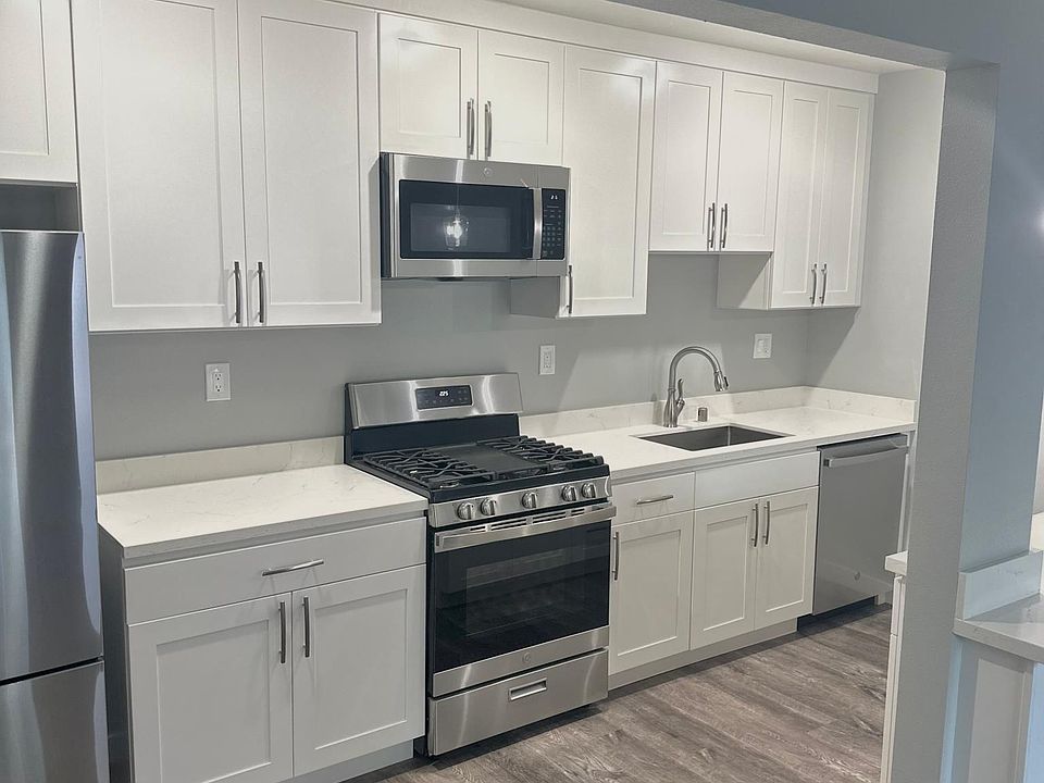 1st image of 749 Layne Ct #9