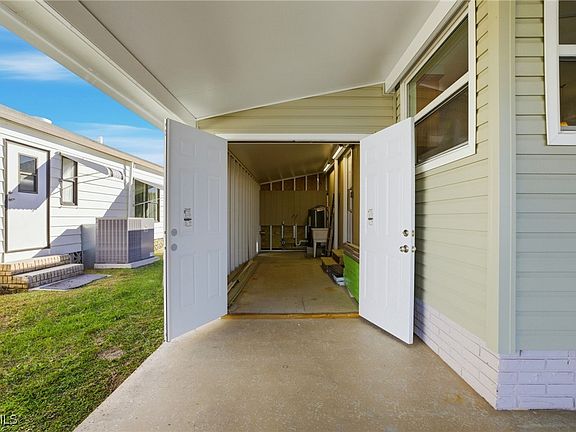 2nd image of 14736 Patrick Henry Rd