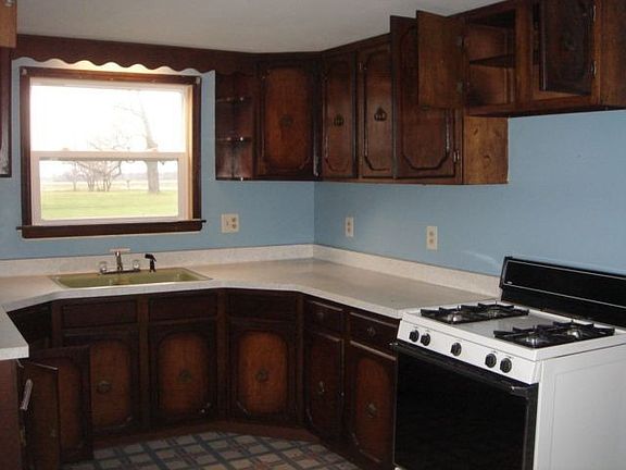 Lots of Space in the Kitchen