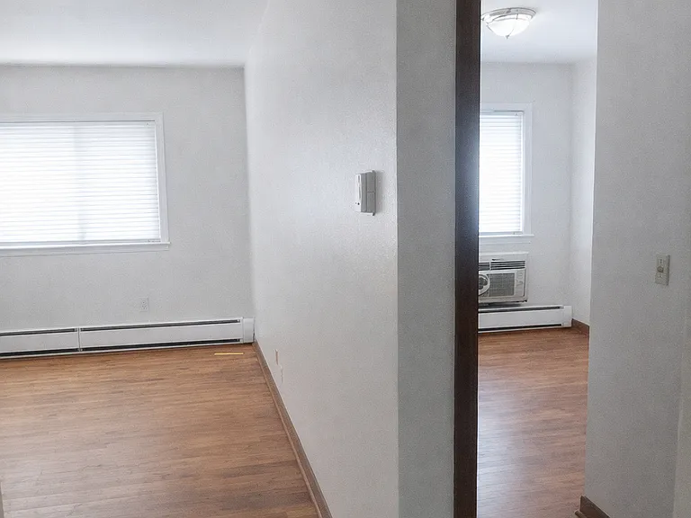 327 University Ave SE #208 — Photo 12