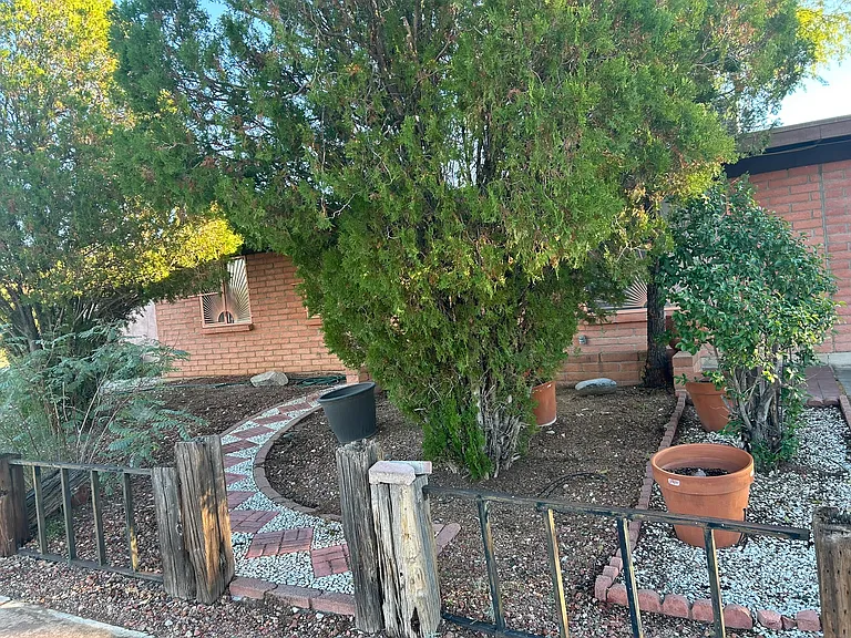 E 2nd Pl — Photo 72