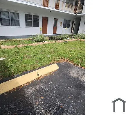 1007 N 19th Ave #4 — Photo 4