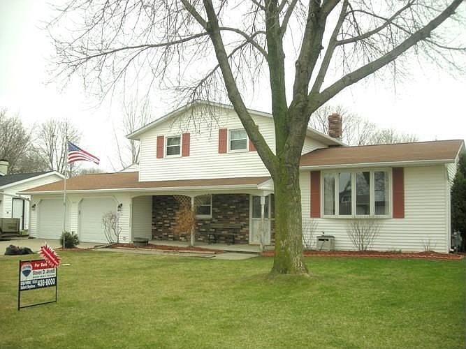 2nd image of 927 Ruffed Grouse St