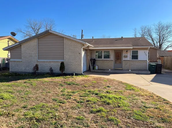 904 Miranda Dr, Mesquite, TX 75149