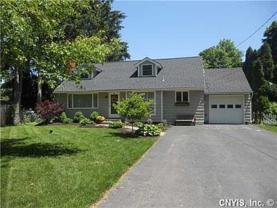 1st image of 211 Huntleigh Ave