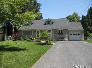 211 Huntleigh Ave, Fayetteville, NY 13066