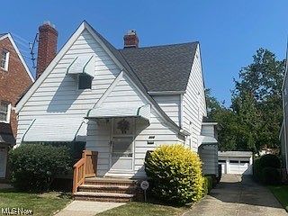 1st image of 305 E 216th St