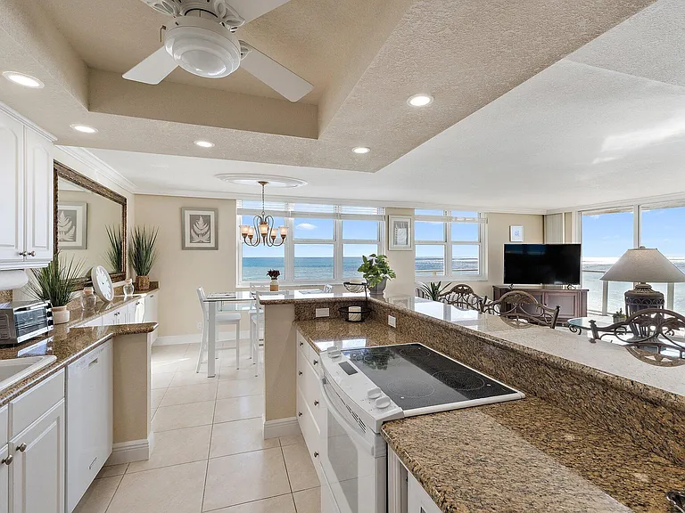 5440 N Ocean Dr #907 — Photo 12